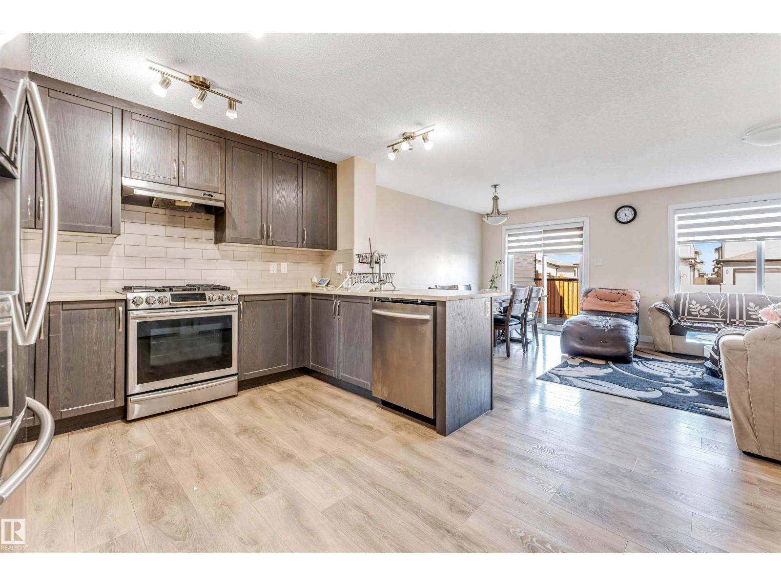1715 27 ST NW - 6