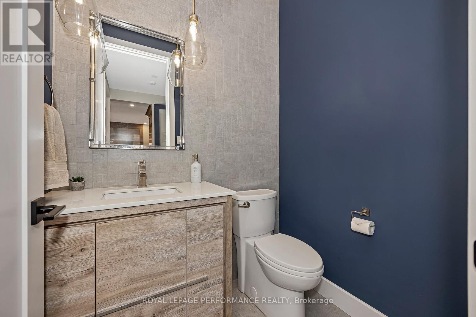 544 NEIGHBOURHOOD WAY - 17