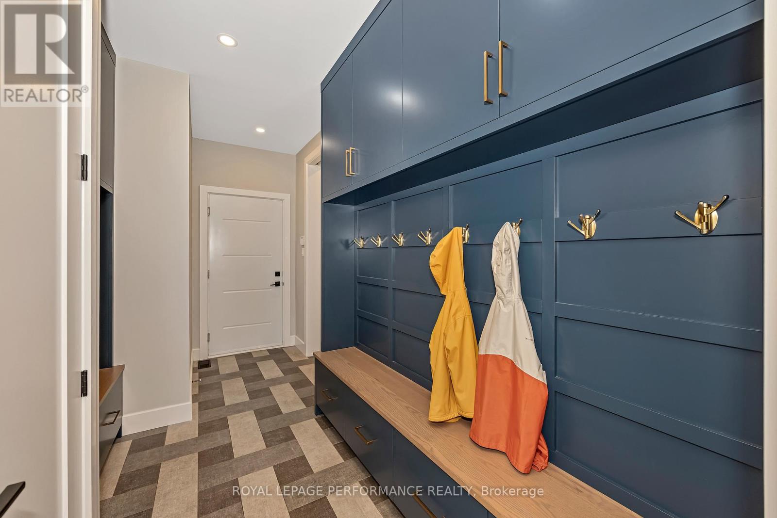 544 NEIGHBOURHOOD WAY - 18