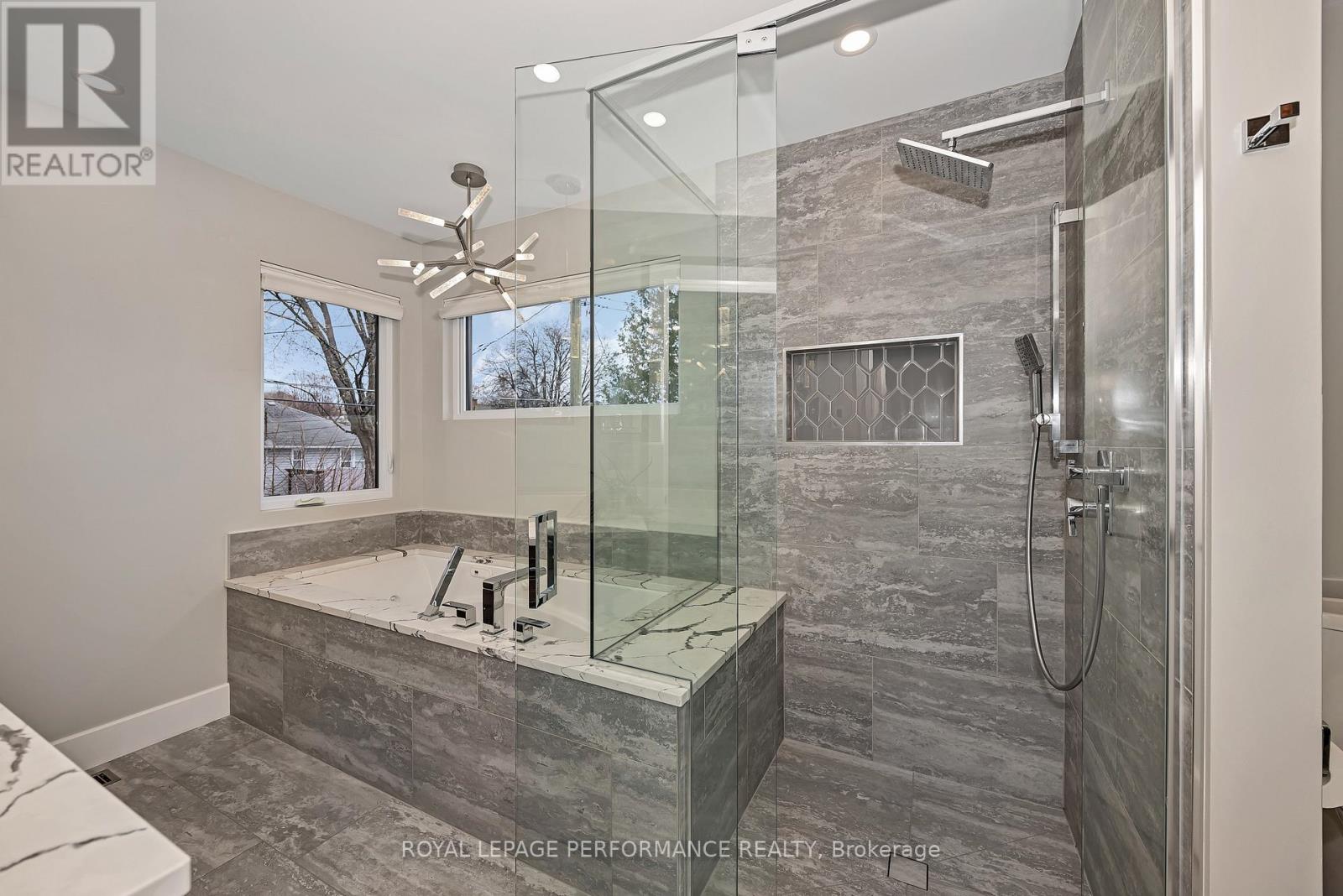 544 NEIGHBOURHOOD WAY - 22