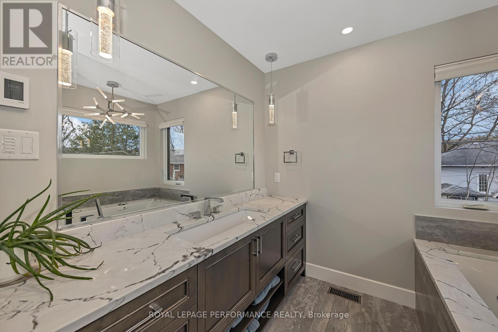 544 NEIGHBOURHOOD WAY - 23