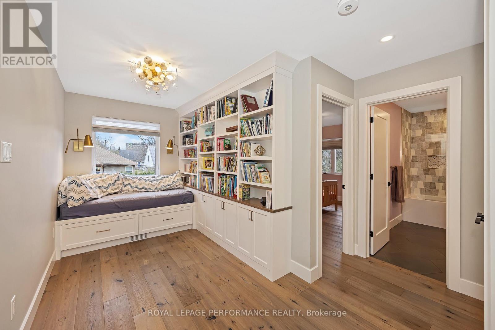 544 NEIGHBOURHOOD WAY - 30
