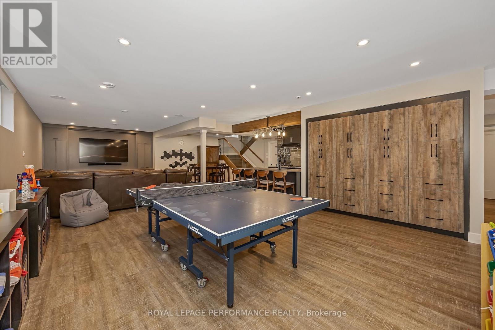 544 NEIGHBOURHOOD WAY - 35