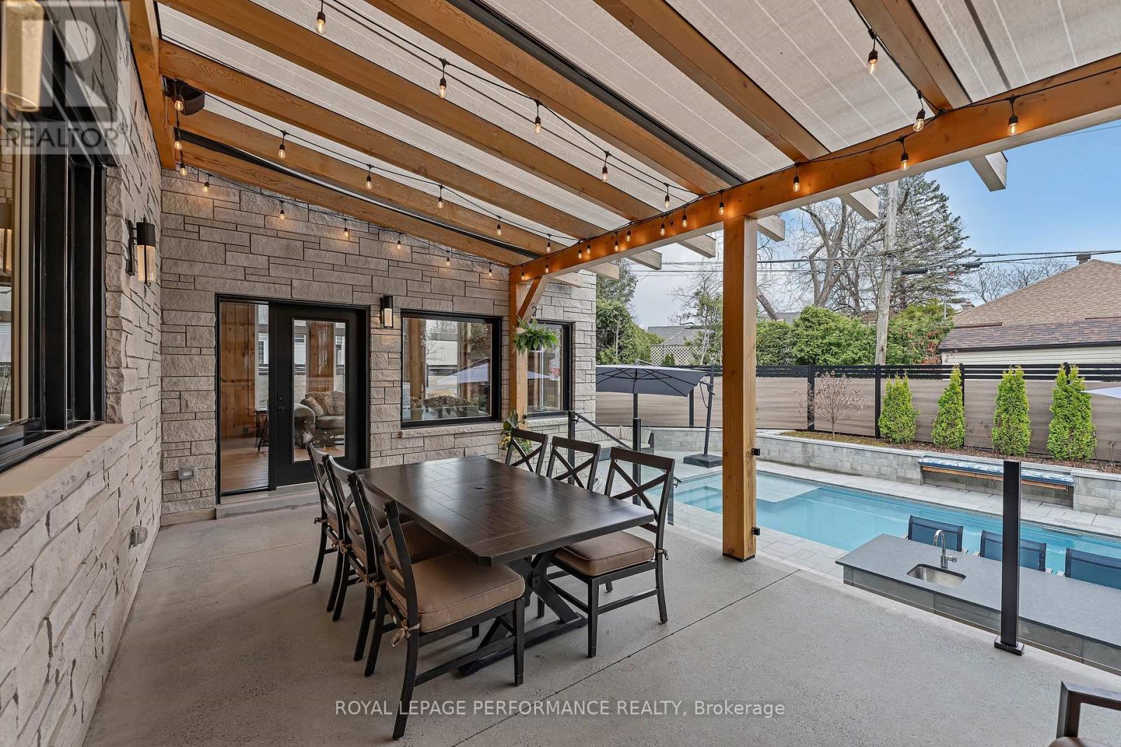 544 NEIGHBOURHOOD WAY - 39