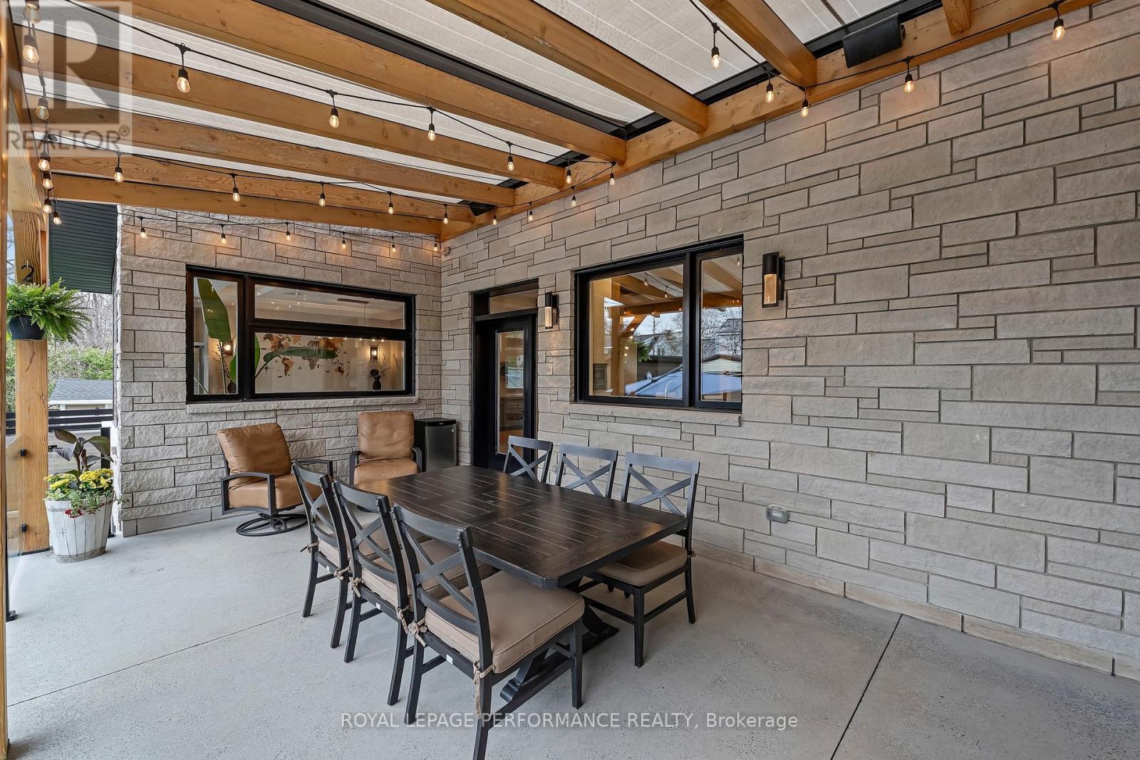 544 NEIGHBOURHOOD WAY - 40