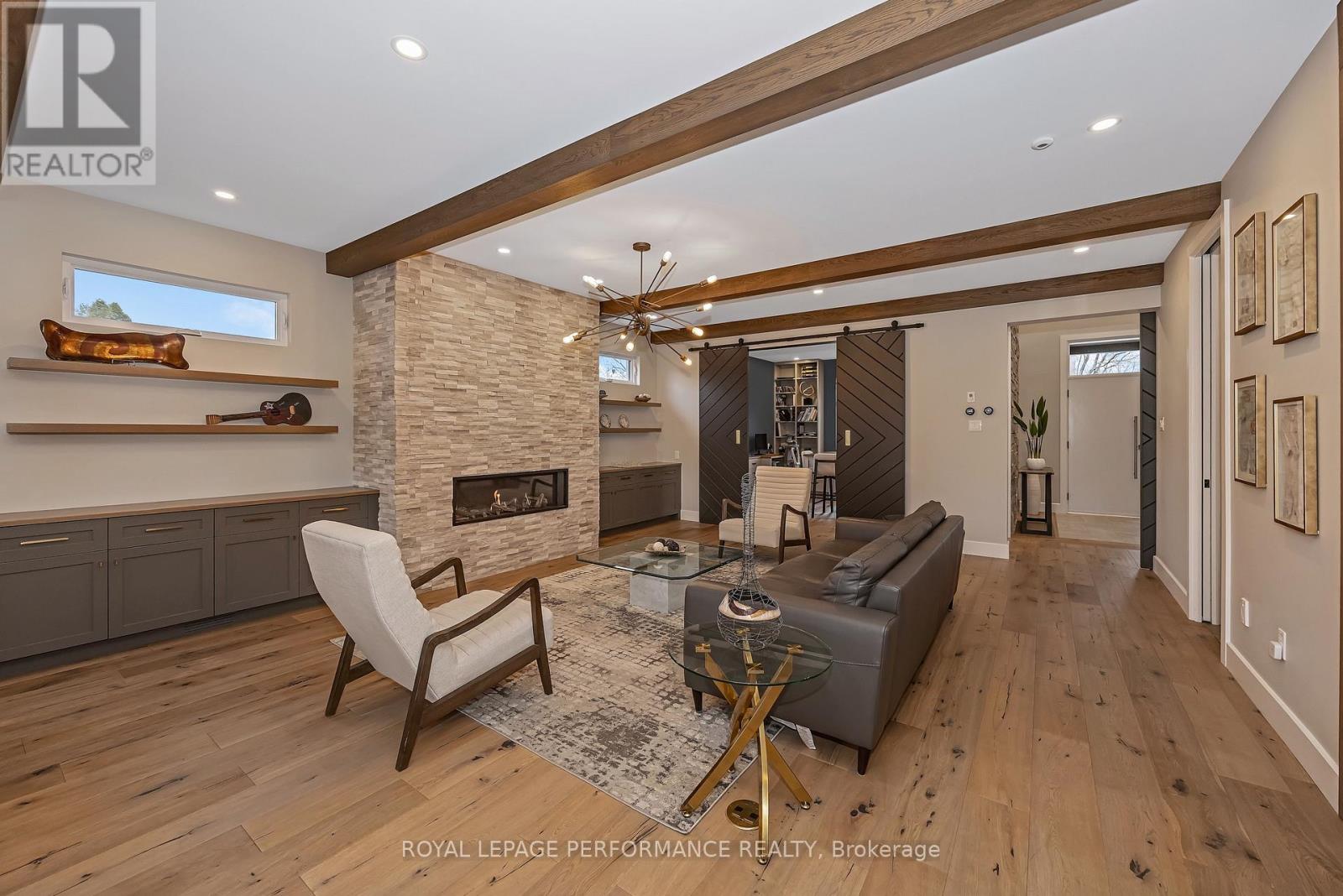 544 NEIGHBOURHOOD WAY - 7