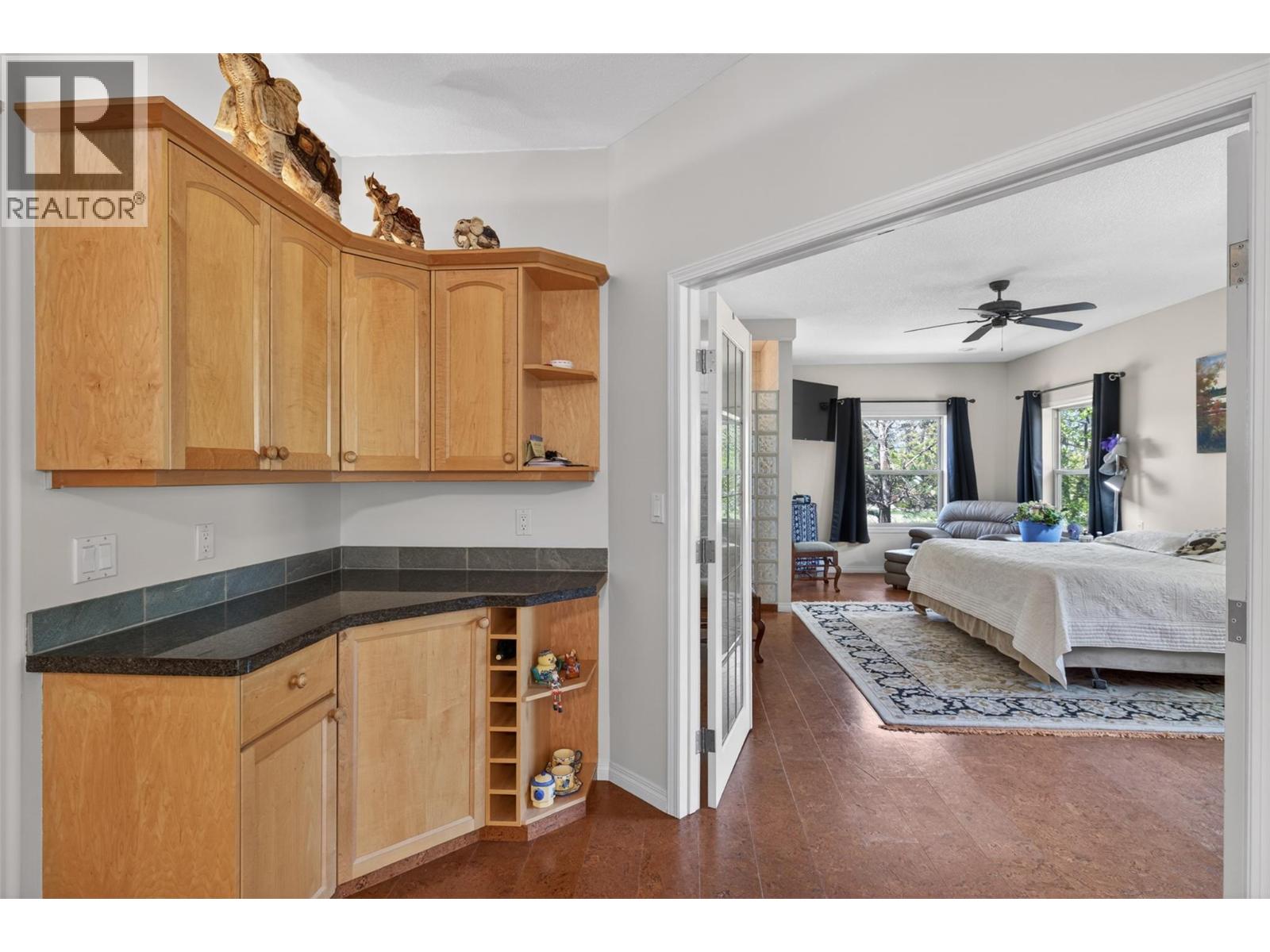 5102 Riverside Drive - 42