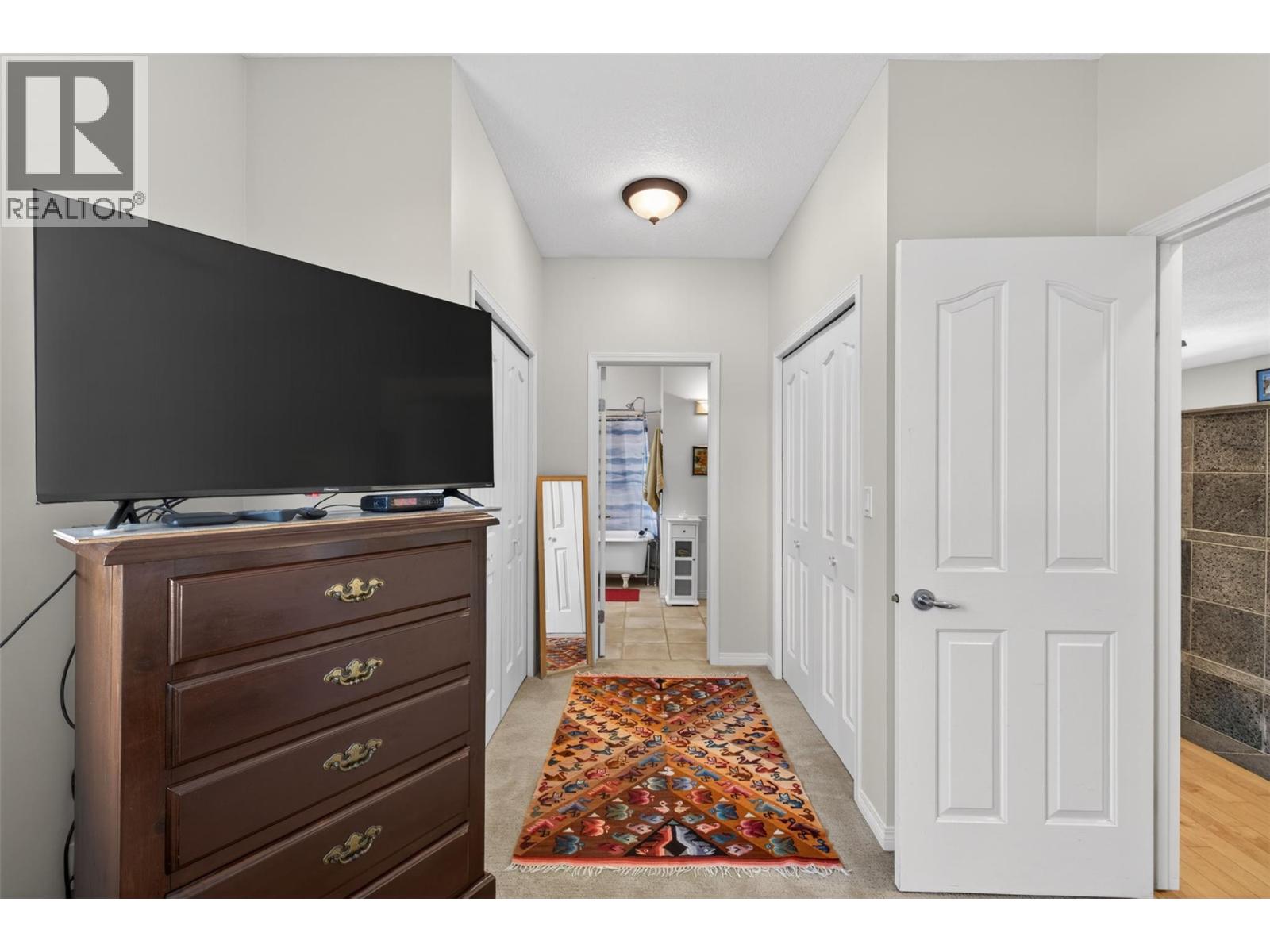 5102 Riverside Drive - 38