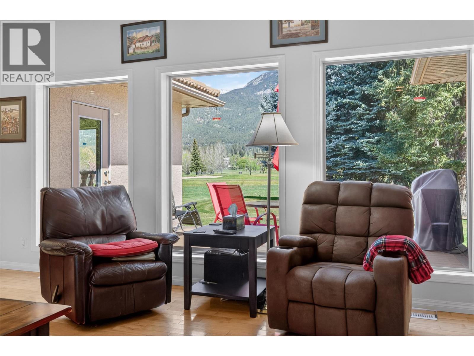 5102 Riverside Drive - 4