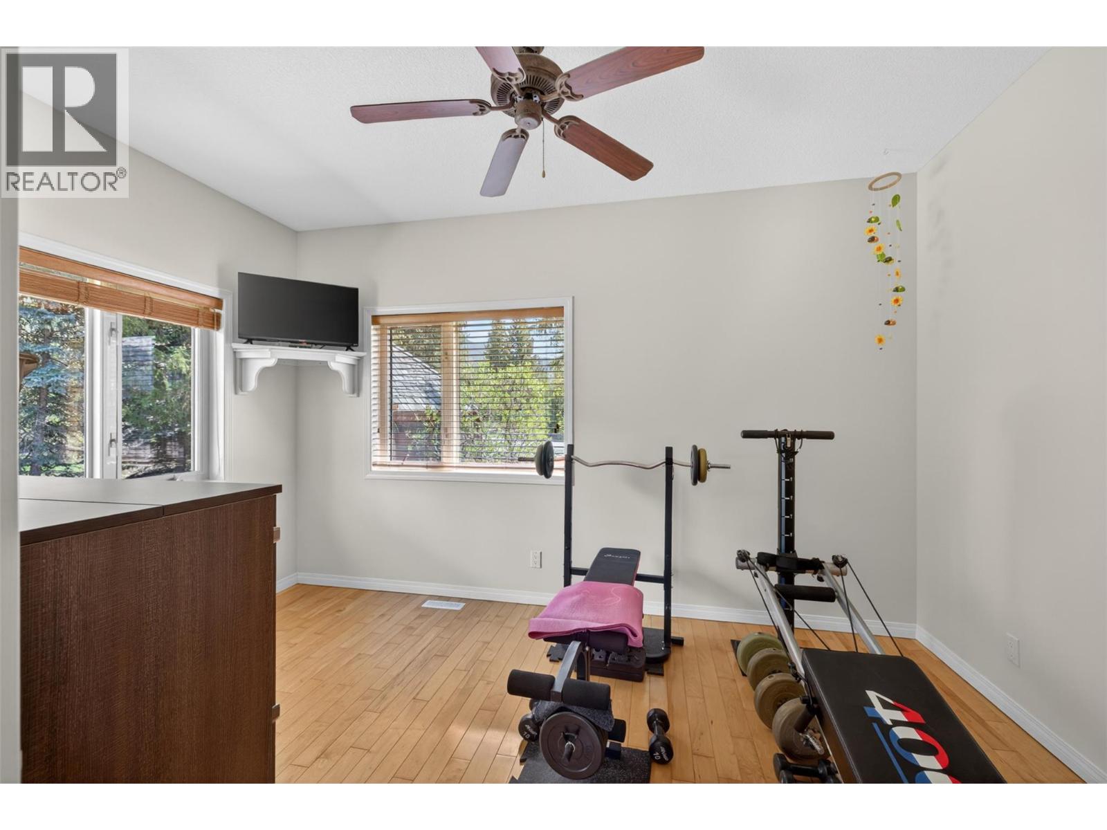 5102 Riverside Drive - 35