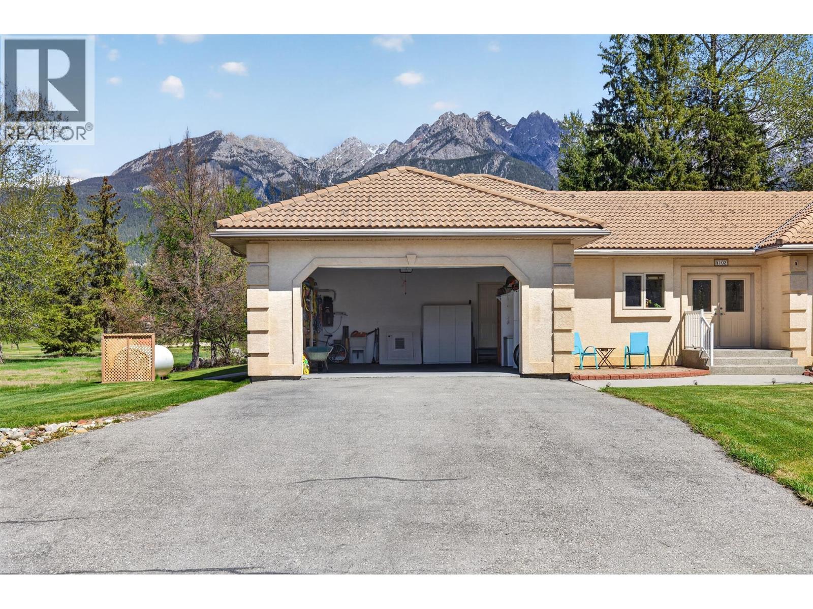 5102 Riverside Drive - 53