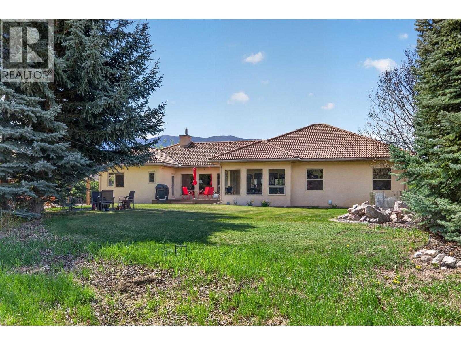 5102 Riverside Drive - 63