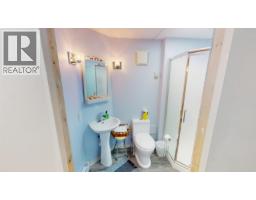 Primary Bedroom - 1890 Birch Avenue, Quesnel, BC V2J3Y4 Photo 6