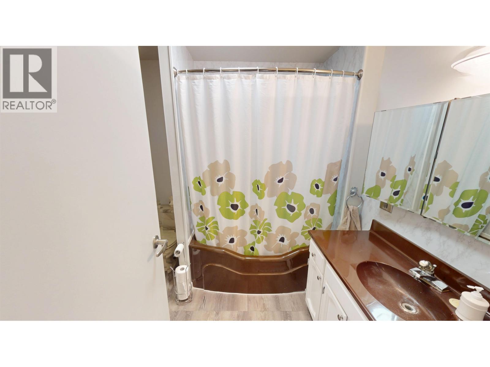 1890 BIRCH AVENUE - 20