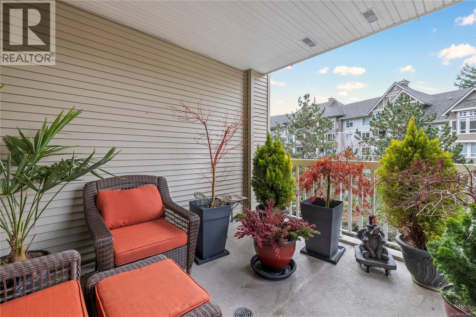 #205 5625 Edgewater Lane - 28