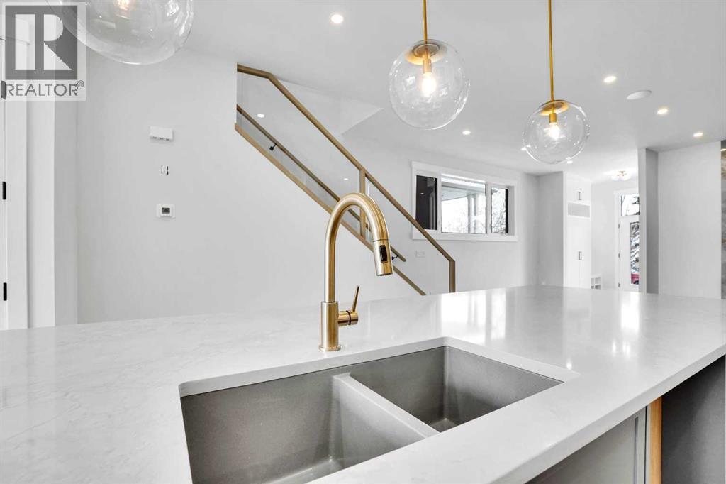 2823 29 Street SW - 9