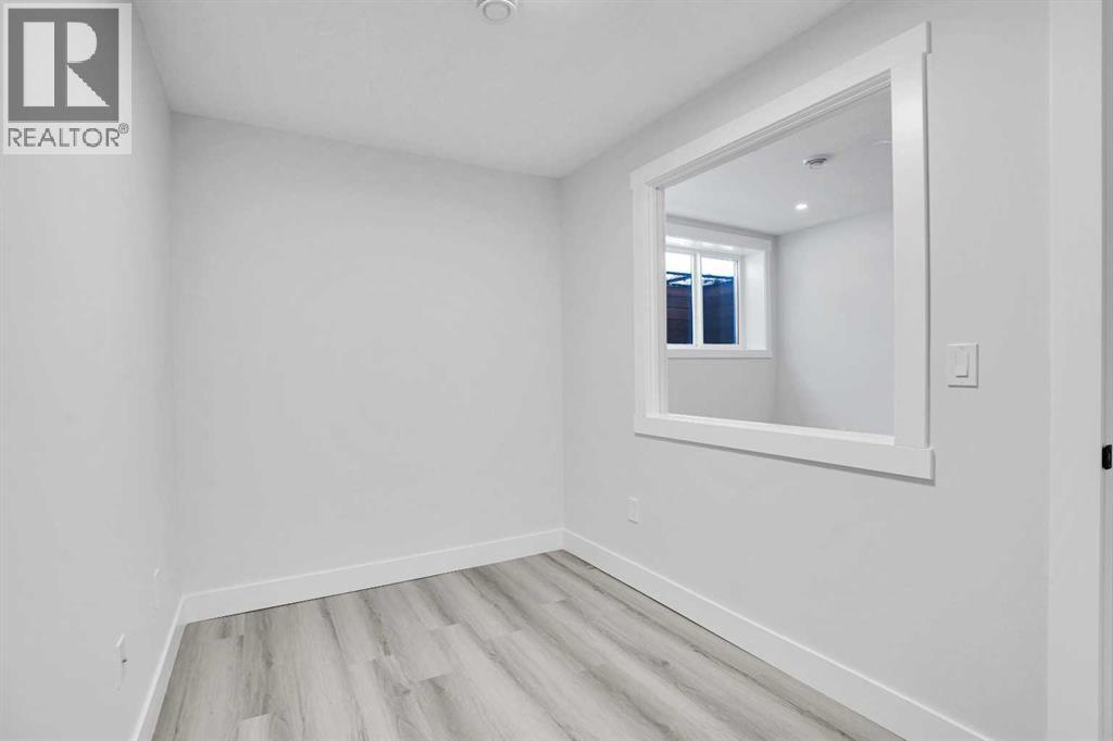 2823 29 Street SW - 20