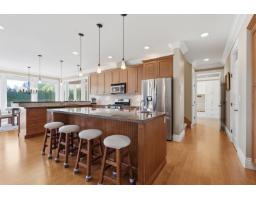 16398 36a Avenue, Surrey, BC V3Z0M1 Photo 11