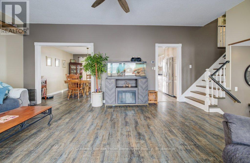 77 2ND STREET CRESCENT - 10