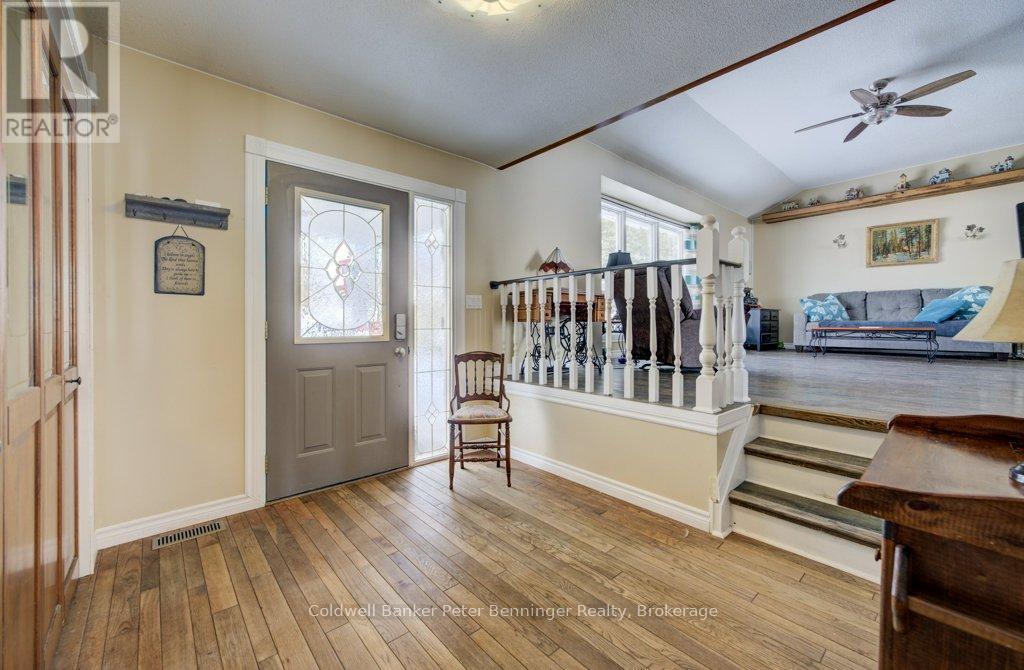 77 2ND STREET CRESCENT - 4