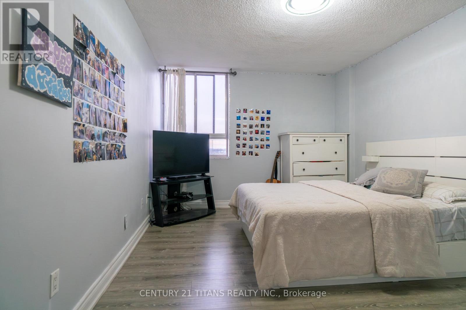 #3001 3 MASSEY SQUARE - 17