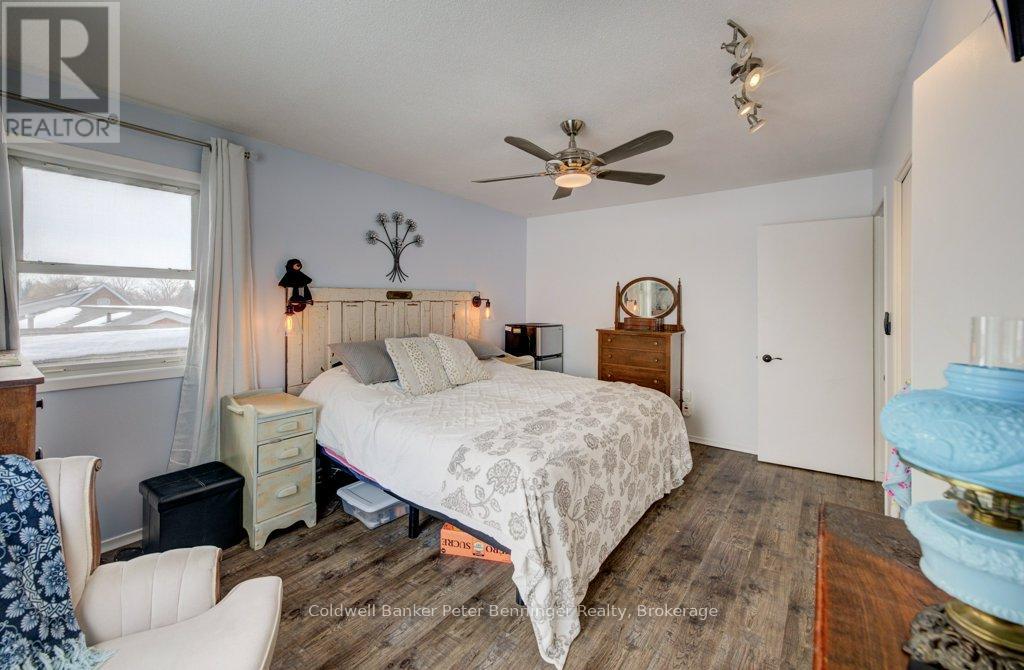 77 2ND STREET CRESCENT - 26