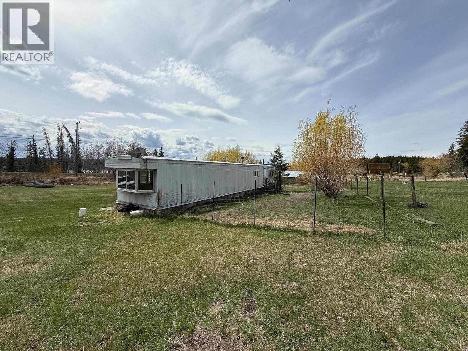 3733 S CARIBOO 97 HIGHWAY - 35