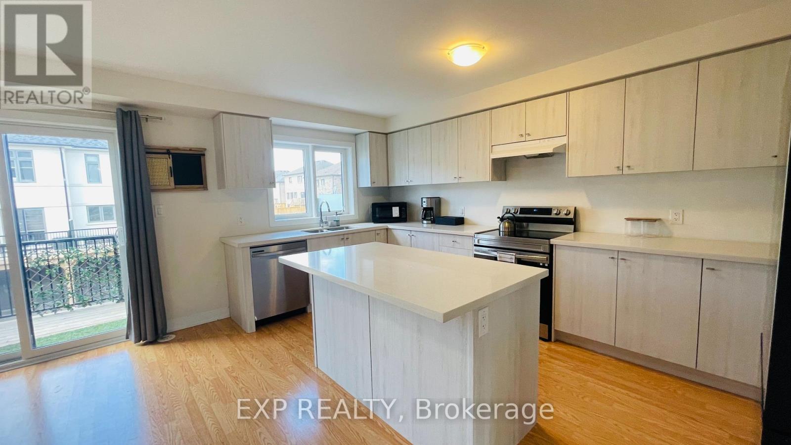 260 TOWNLINE ROAD N - 6