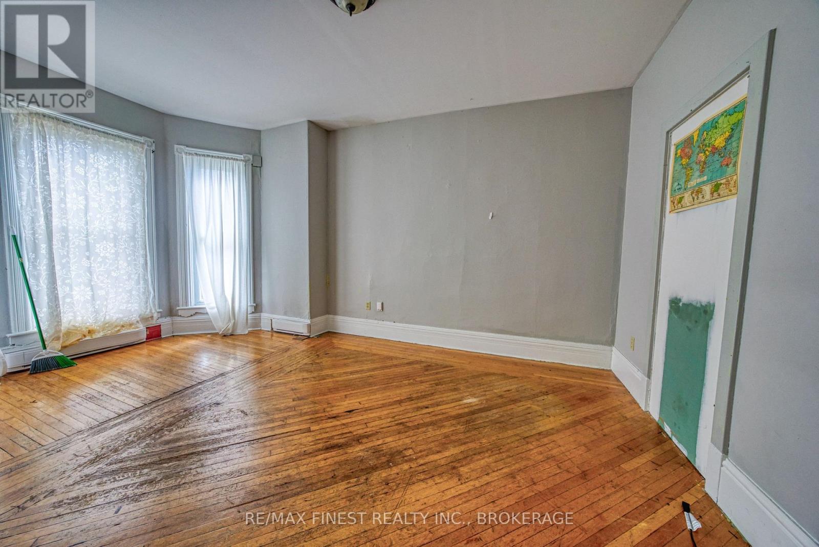 364 ALFRED STREET - 10