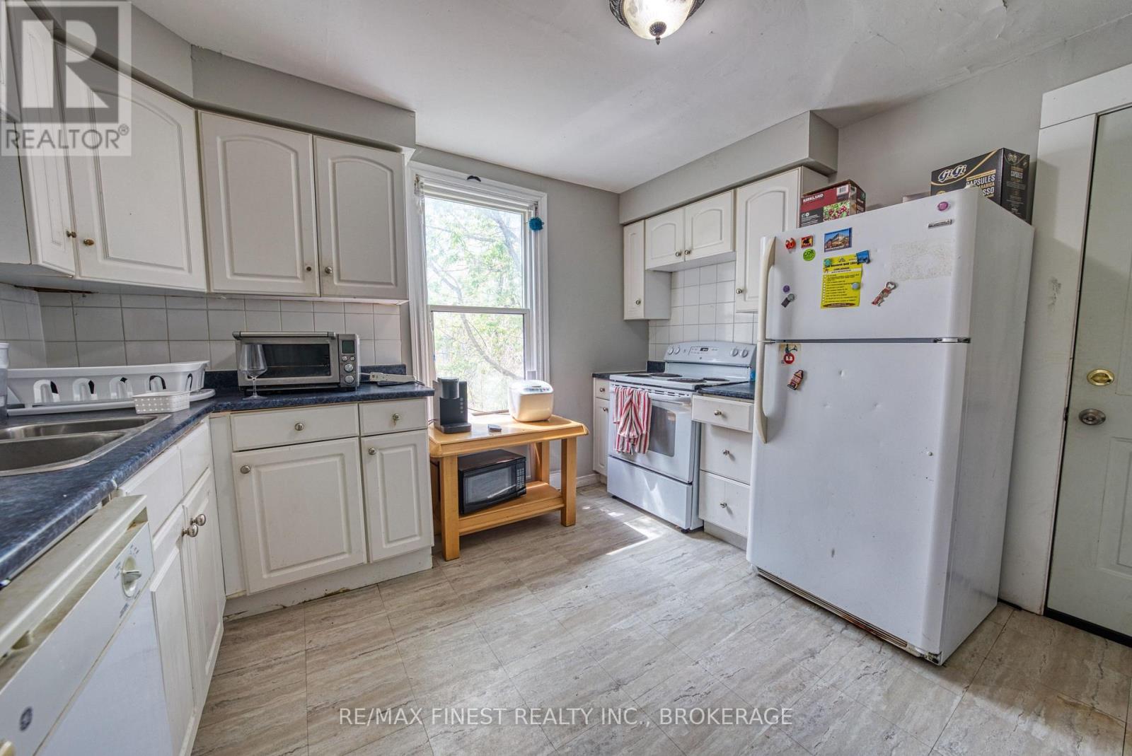 364 ALFRED STREET - 8
