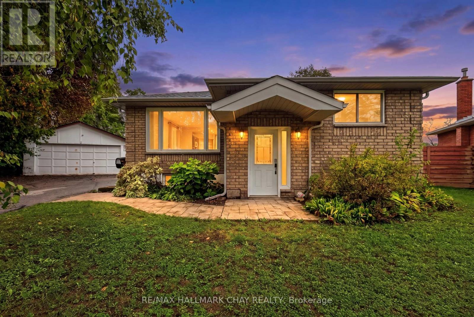 29 OAKLEY PARK SQUARE - 1