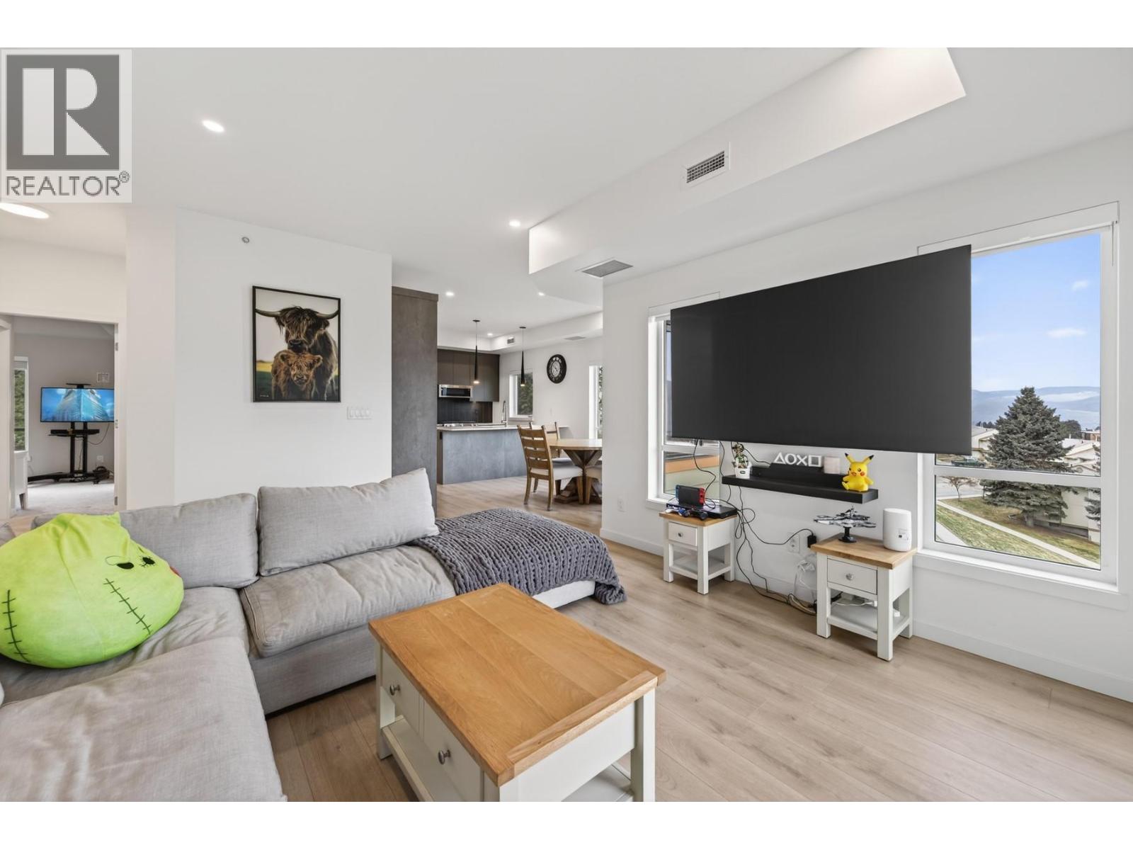 #3405 1405 Springhill Drive - 18