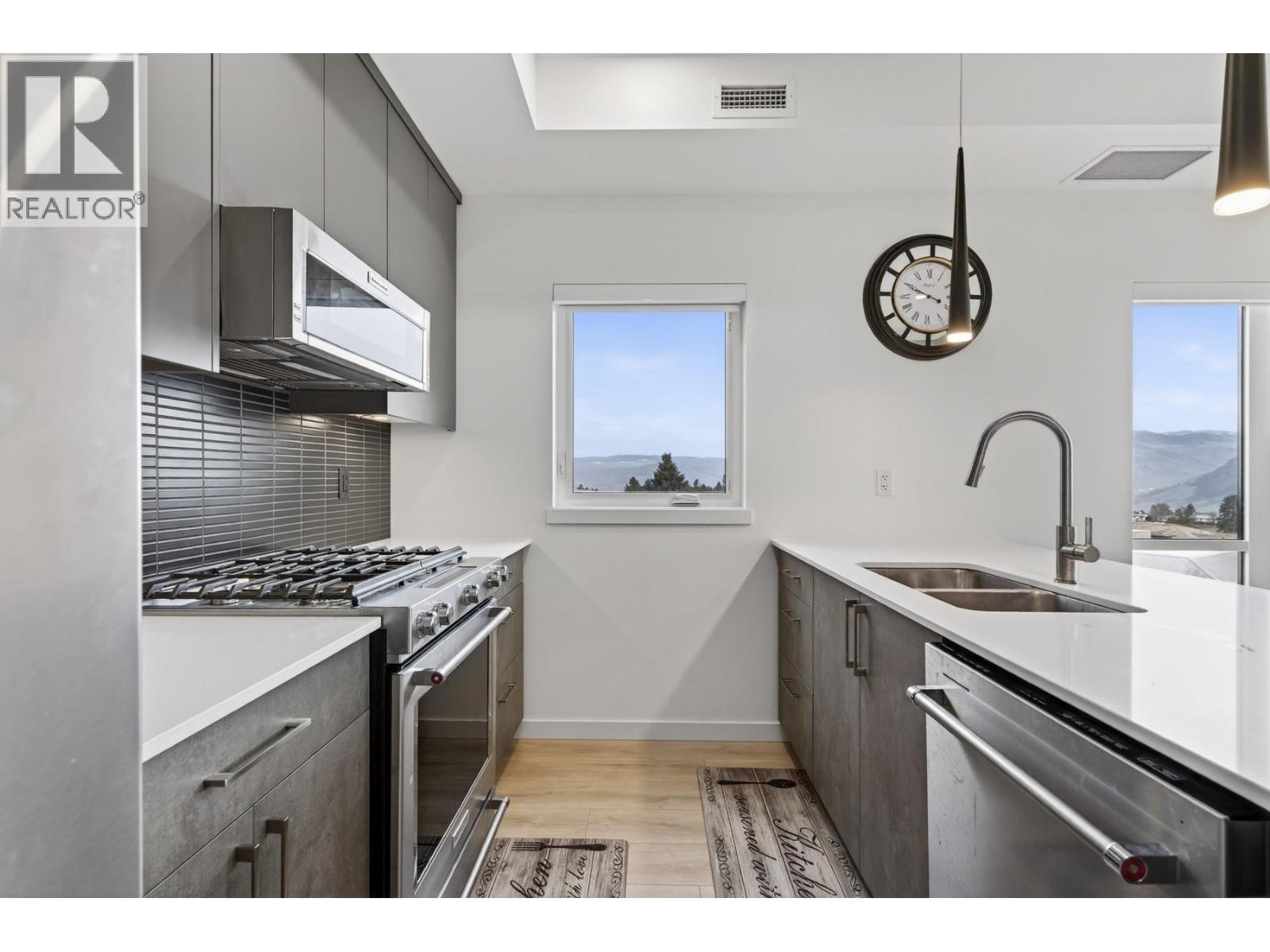 #3405 1405 Springhill Drive - 9