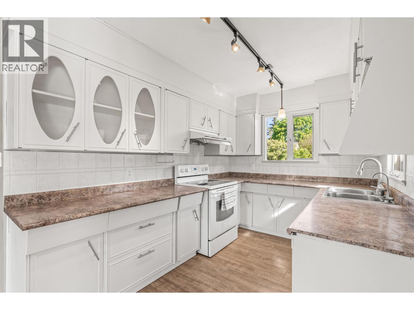 6109 Silver Star Road - 18
