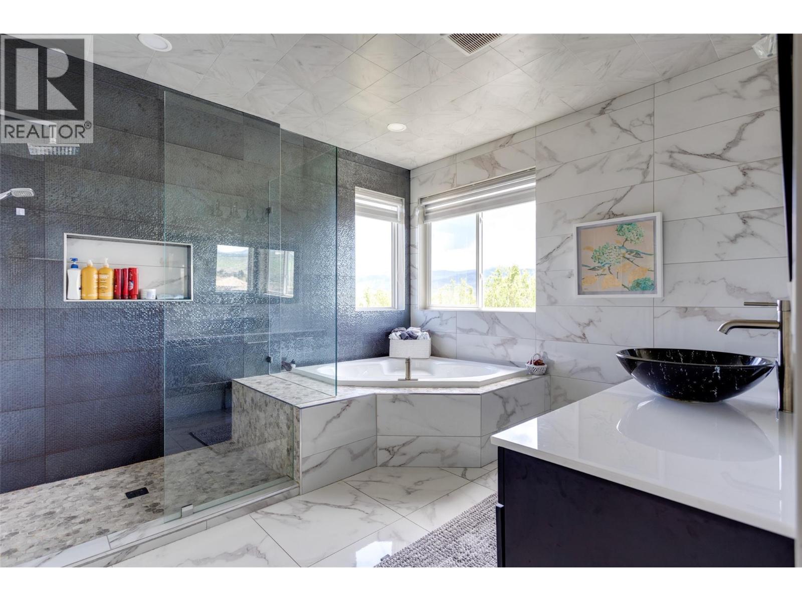 7217 Lakeridge Place, Vernon