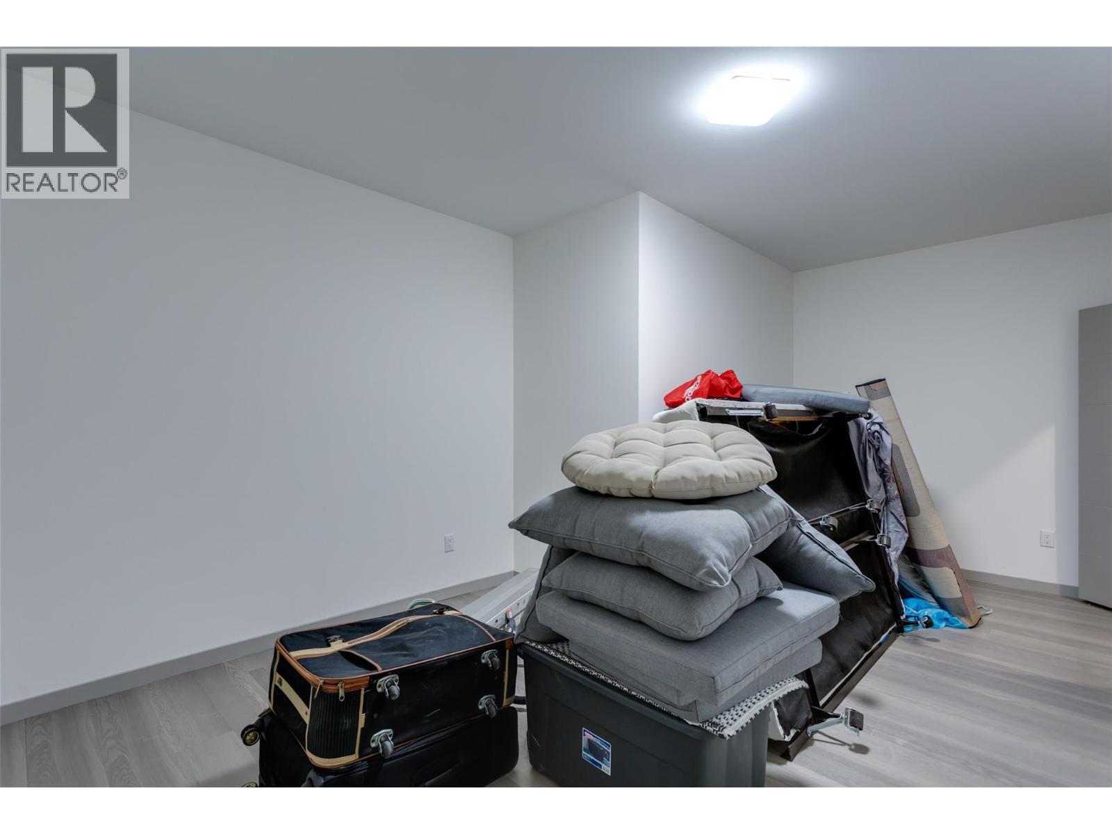 7217 Lakeridge Place, Vernon