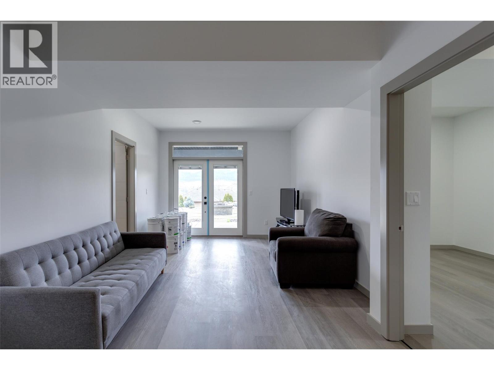 7217 Lakeridge Place, Vernon