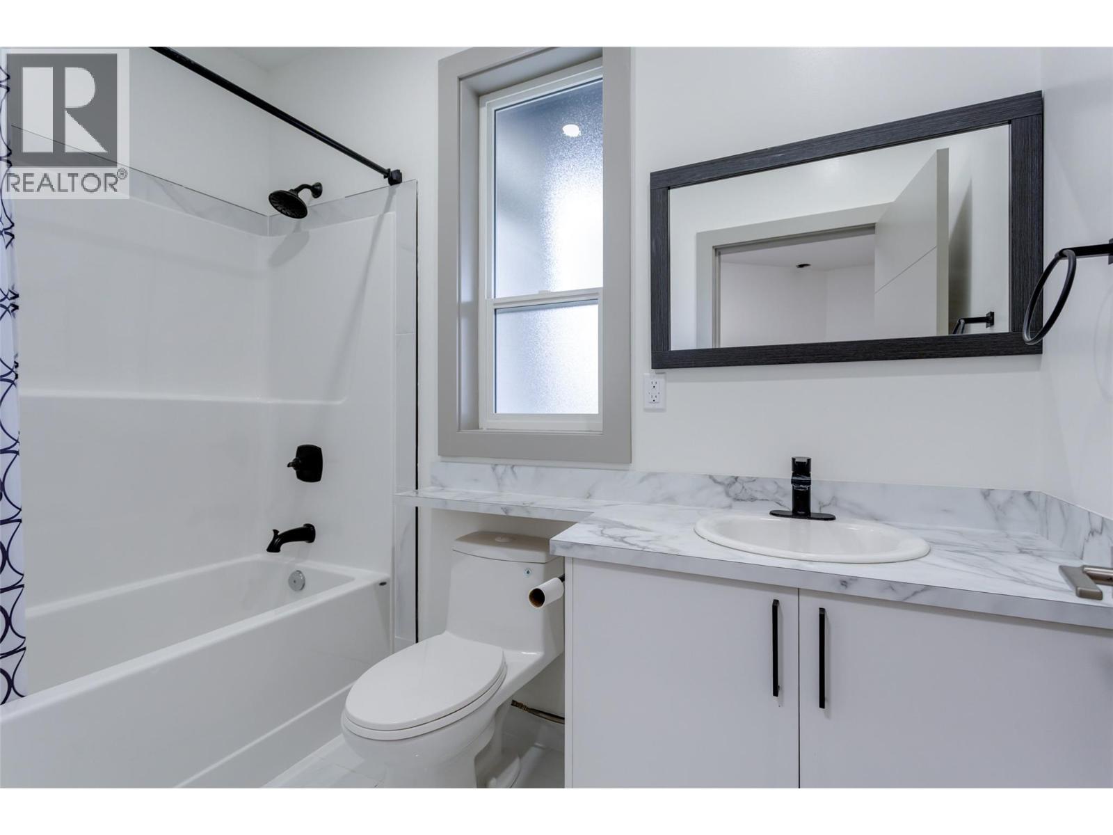 7217 Lakeridge Place, Vernon