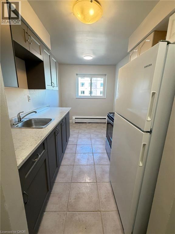 449 HAZEL Street Unit# 7, Waterloo, Ontario, N2L3P7 — Photo 3