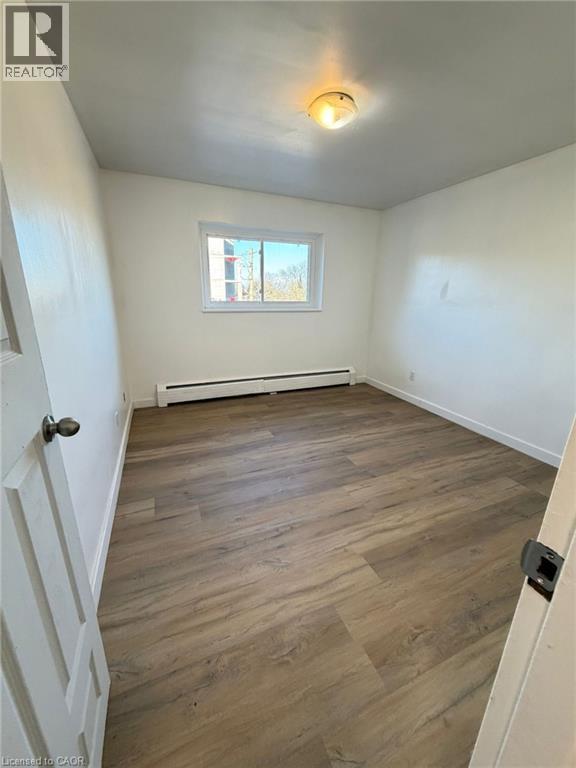449 HAZEL Street Unit# 7, Waterloo, Ontario, N2L3P7 — Photo 6