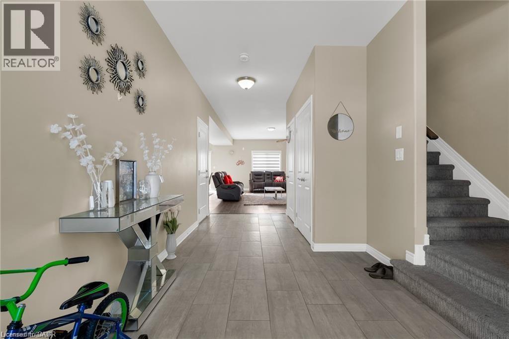 16 PROSPECT Avenue, St. Catharines, Ontario, L2M5K1 — Photo 4