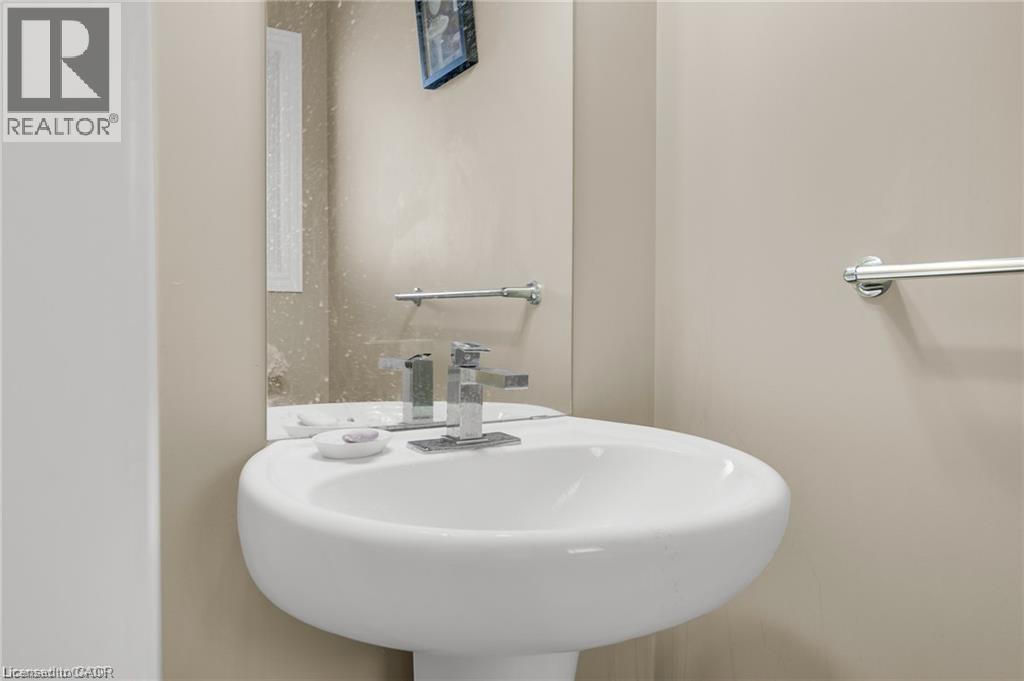16 PROSPECT Avenue, St. Catharines, Ontario, L2M5K1 — Photo 9