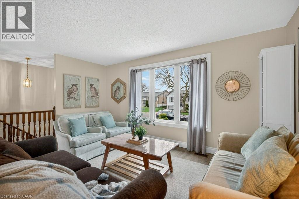 56 BROOKSTREAM Court, Hamilton, Ontario, L8K6J2 — Photo 11
