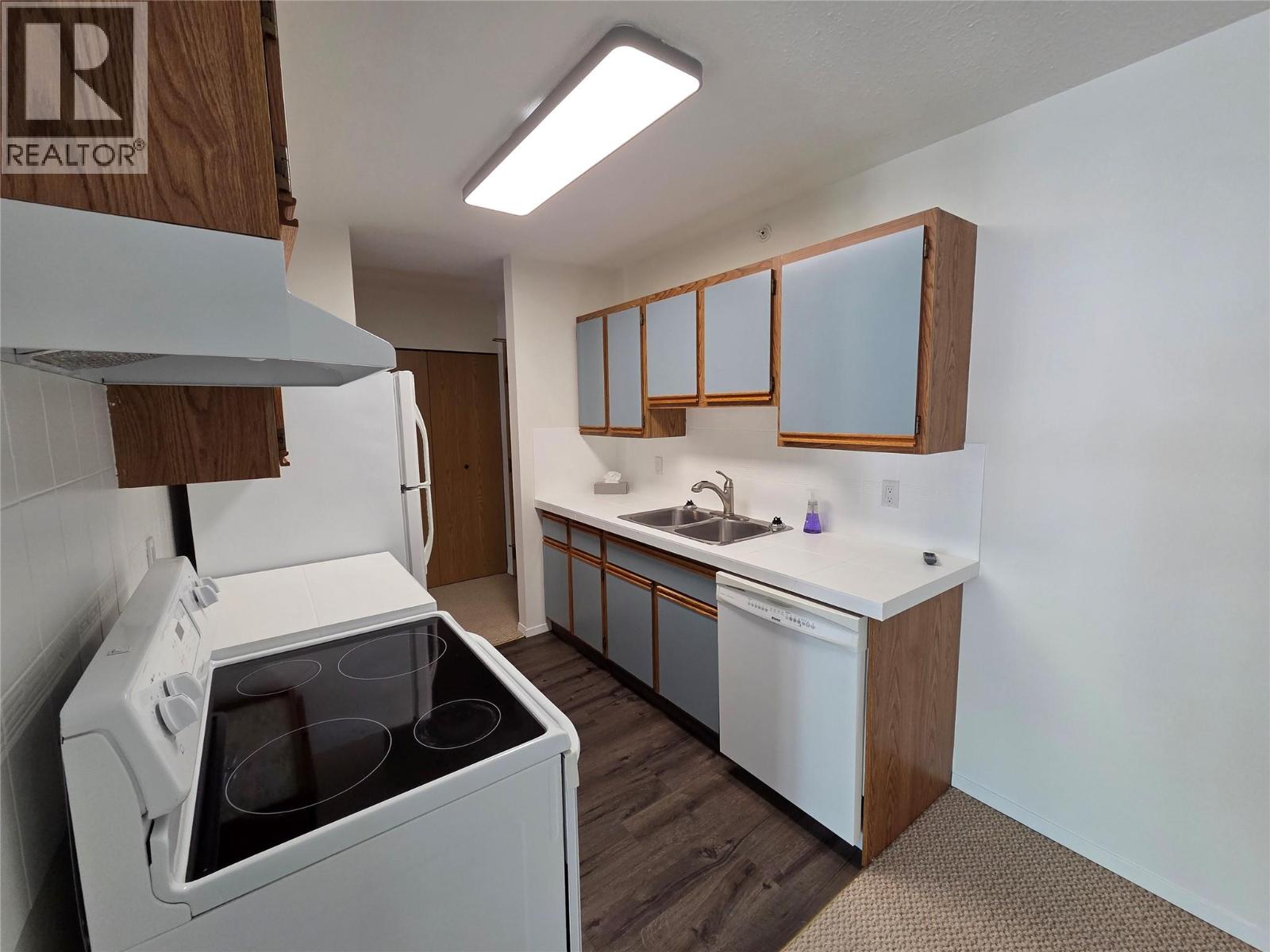 284 YORKTON Avenue Unit# 404, Penticton