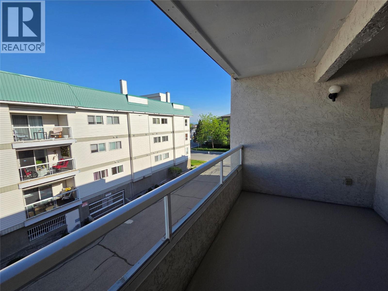 284 YORKTON Avenue Unit# 404, Penticton