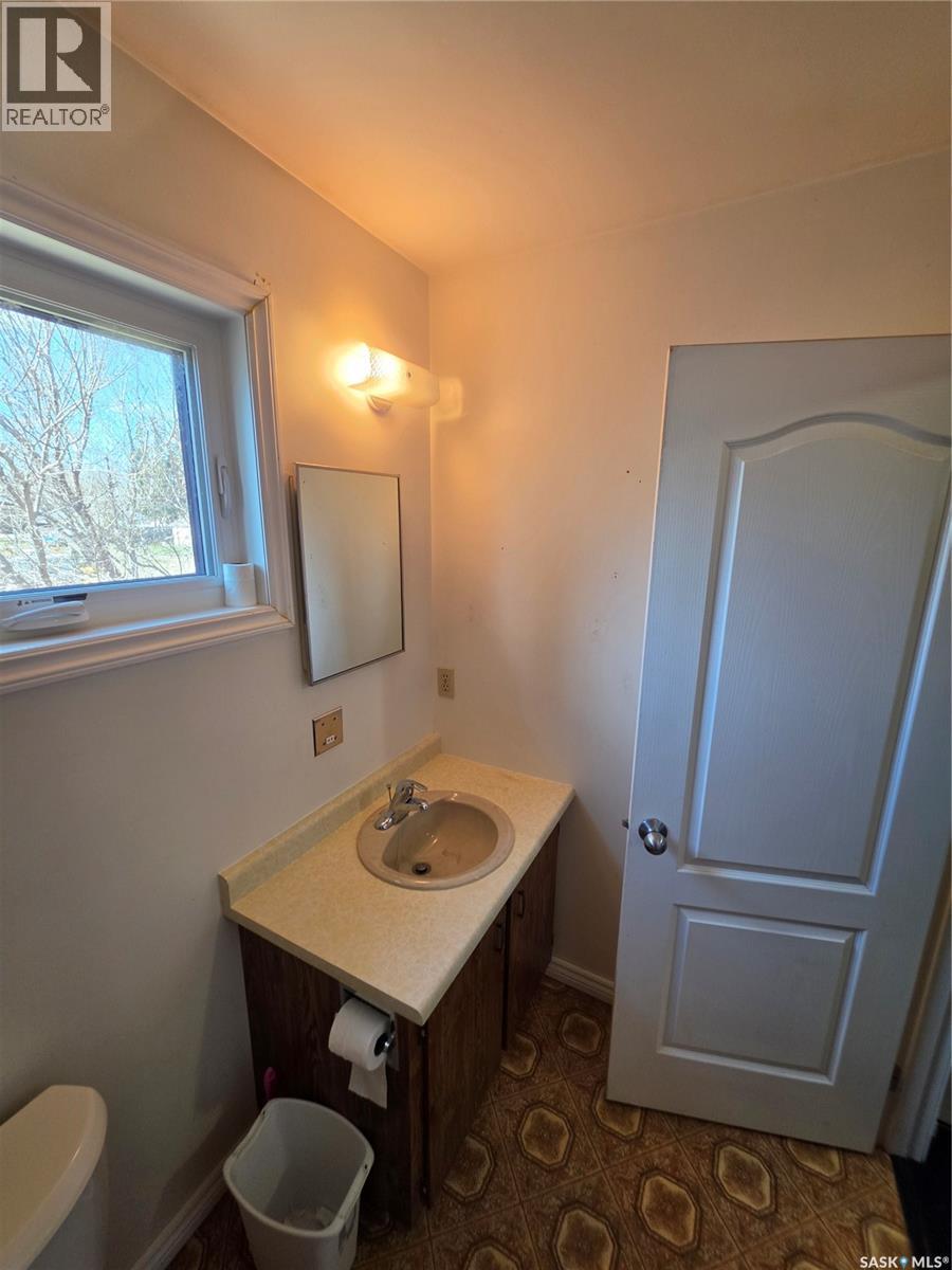 725 2nd AVENUE - 11