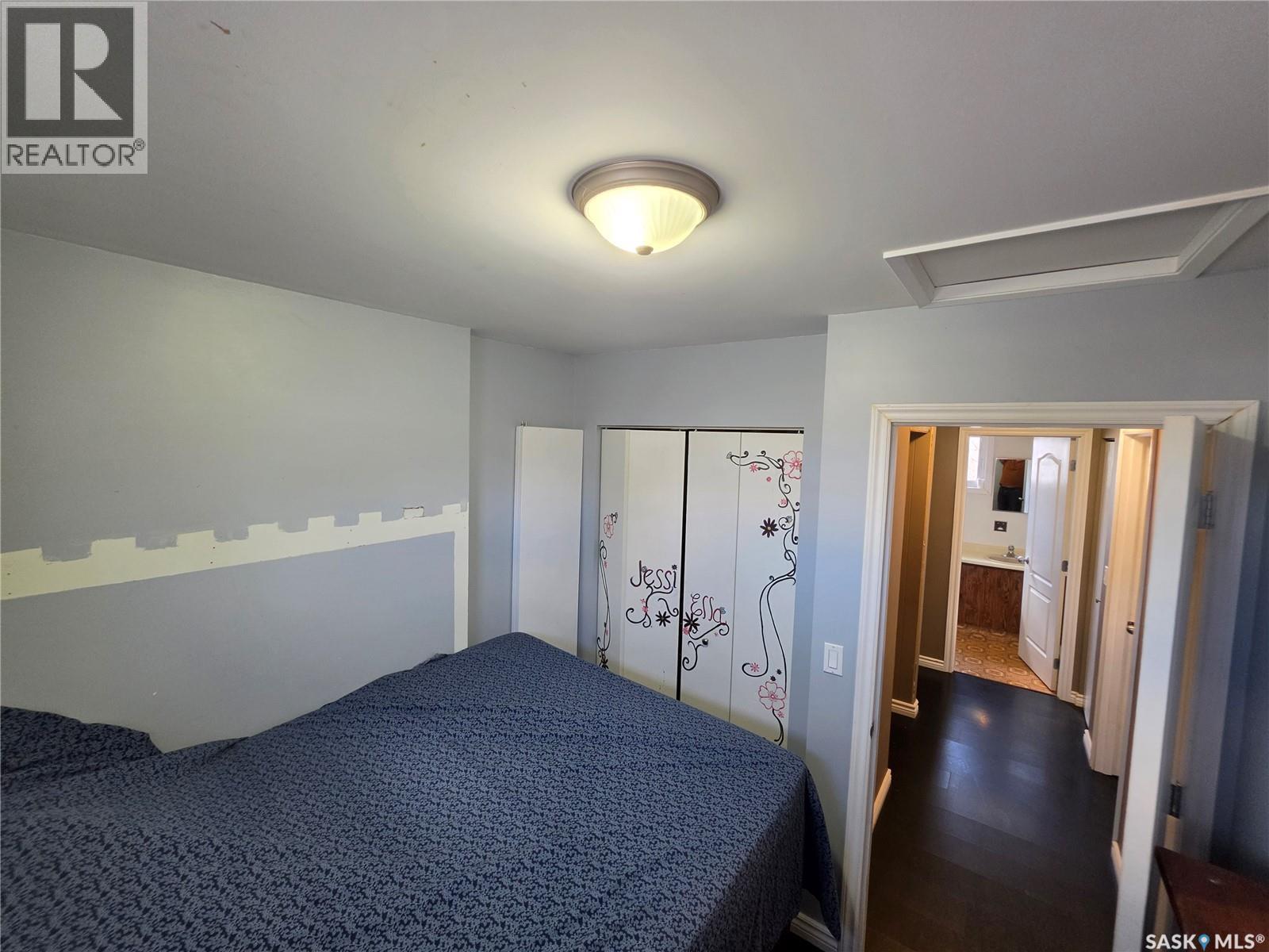 725 2nd AVENUE - 19