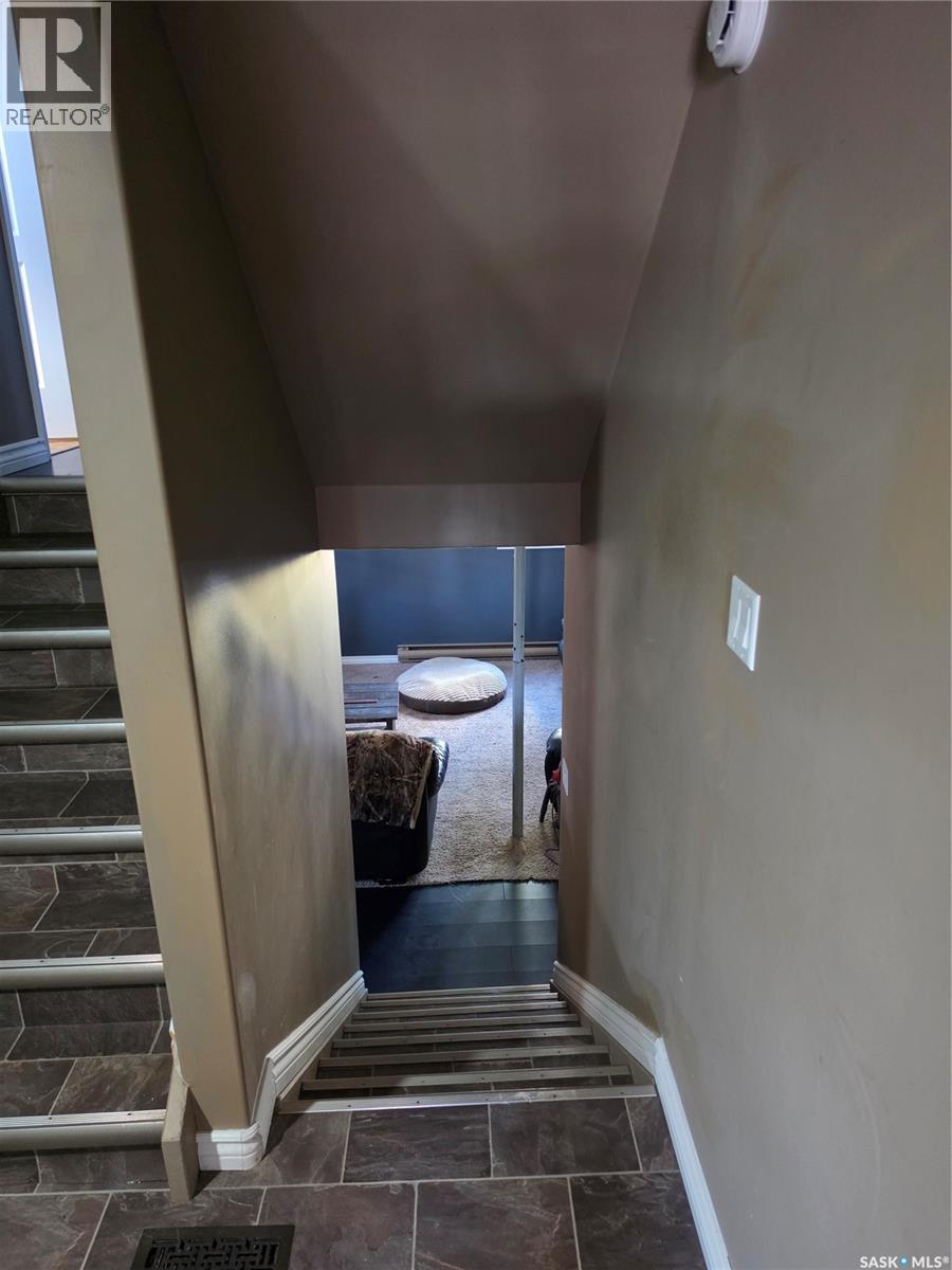 725 2nd AVENUE - 20