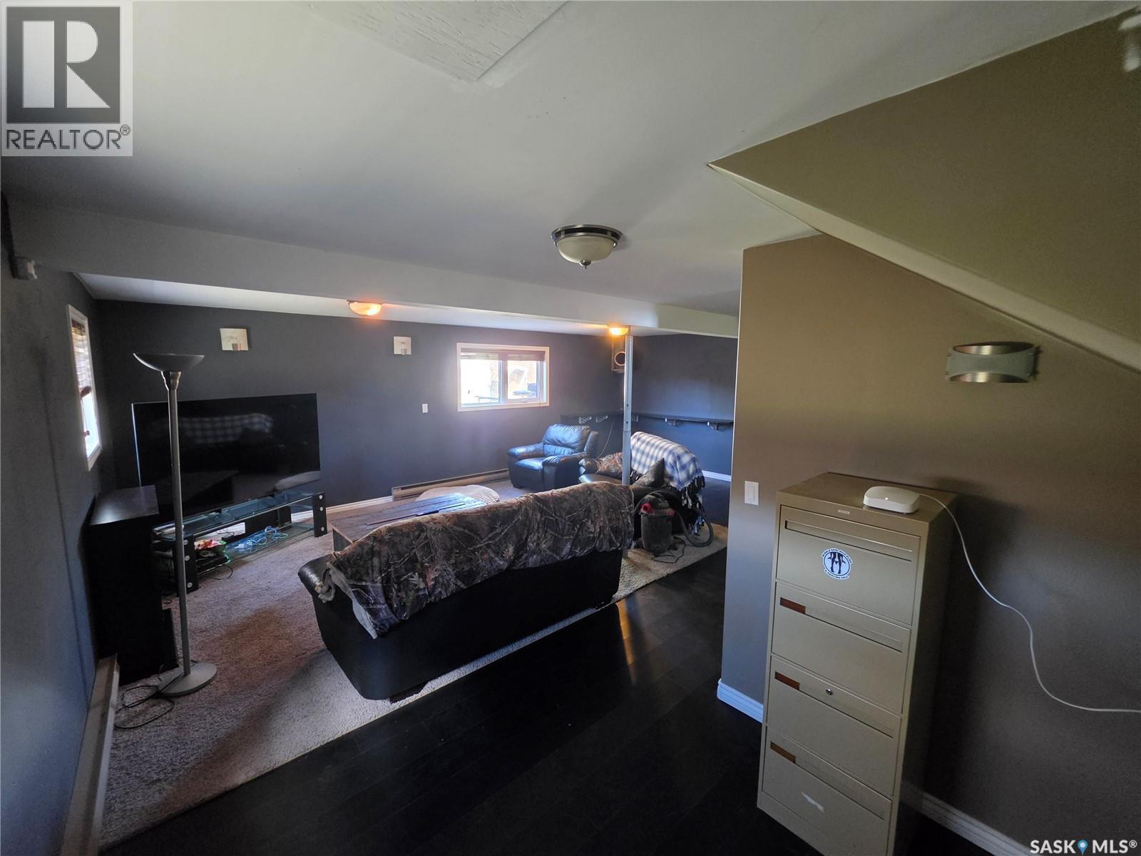 725 2nd AVENUE - 24