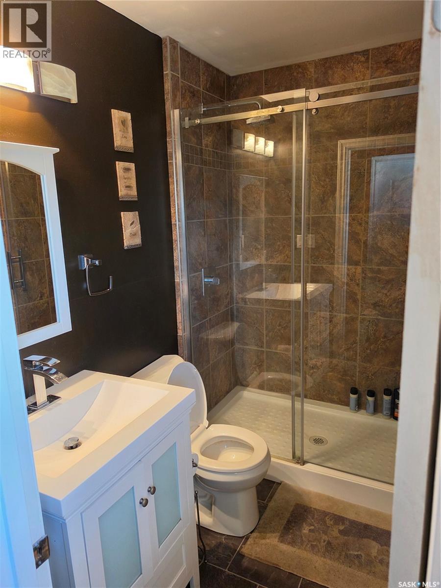 725 2nd AVENUE - 3